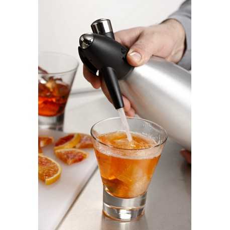 iSi 1007 iSi Soda Siphon 34 oz. Brushed Aluminum Soda Siphons iSi 1007 iSi Soda Siphon 34 oz. Brushed Aluminum Soda Siphons