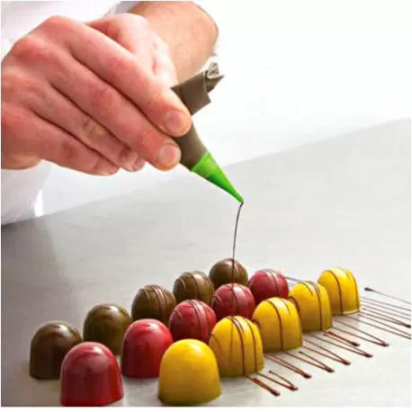 Pastry Chef's Boutique PCB1110 Piping Bag Sweet Liners with writing Tip- Bag and Tip -10 Set Disposable Pastry Bags Pastry Chef's Boutique PCB1110 Piping Bag Sweet Liners with writing Tip- Bag and Tip -10 Set Disposable Pastry Bags