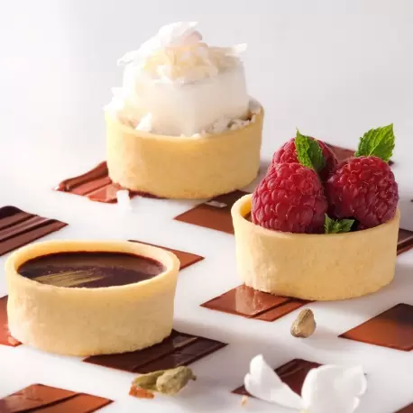 Pastry Chef's Boutique PCB5030 Mini Round Straight Edges Sweet Butter Tartlets - 1.61'' - 245 pcs Sweet Pastry shells Pastry Chef's Boutique PCB5030 Mini Round Straight Edges Sweet Butter Tartlets - 1.61'' - 245 pcs Sweet Pastry shells