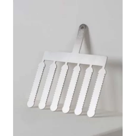 Frank Haasnoot 20FH05 Stainless Steel Feather Eclair by Frank Haasnoot - 120x25mm - makes 6 Ruler and Pastry Combs Frank Haasnoot 20FH05 Stainless Steel Feather Eclair by Frank Haasnoot - 120x25mm - makes 6 Ruler and Pastry Combs