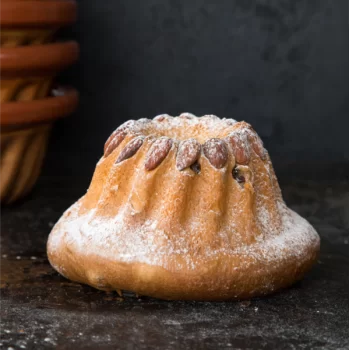 Sourdough Pannettone and Viennoiserie - English Edition