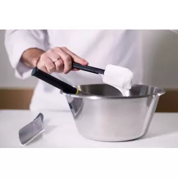 Matfer Bourgeat Elveo High Temperature Rubber Spatula - 17 3/4''
