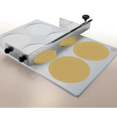 Martellato 50DF198 Plastic Template Frame for Genoise Discs and Entremets Inserts Making - Ø195 x 8 mm - Makes 4 discs Genois... Martellato 50DF198 Plastic Template Frame for Genoise Discs and Entremets Inserts Making - Ø195 x 8 mm - Makes 4 discs Genois...