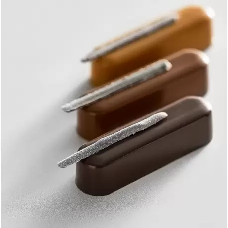 Polycarbonate Praline Éclair Snack Bar by Martin Diez Chocolate Mold - 49 x 14 x 12 mm - 8.5gr - 3x7 Cavity - 275x135x24mm Polycarbonate Praline Éclair Snack Bar by Martin Diez Chocolate Mold - 49 x 14 x 12 mm - 8.5gr - 3x7 Cavity - 275x135x24mm