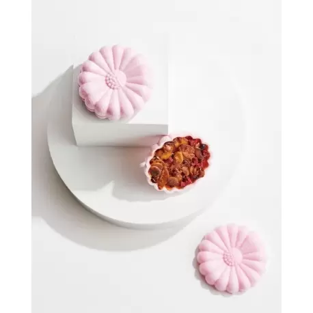 Travel Cake by Garuharu - Chef Eunyoung Yun - Hardcover Travel Cake by Garuharu - Chef Eunyoung Yun - Hardcover