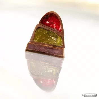 Polycarbonate Magnetic Round Base Trio Chocolate Mold by Roger Van Damme - 32mm x 32mm x 7mm - 7gr - 18 cavity