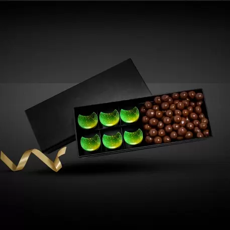 Deluxe Rigid Closed Frame Candy Chocolate Boxes with Insert and Cushion Pad - 2 Compartments - Truffles and Panning Confectioner Deluxe Rigid Closed Frame Candy Chocolate Boxes with Insert and Cushion Pad - 2 Compartments - Truffles and Panning Confectioner