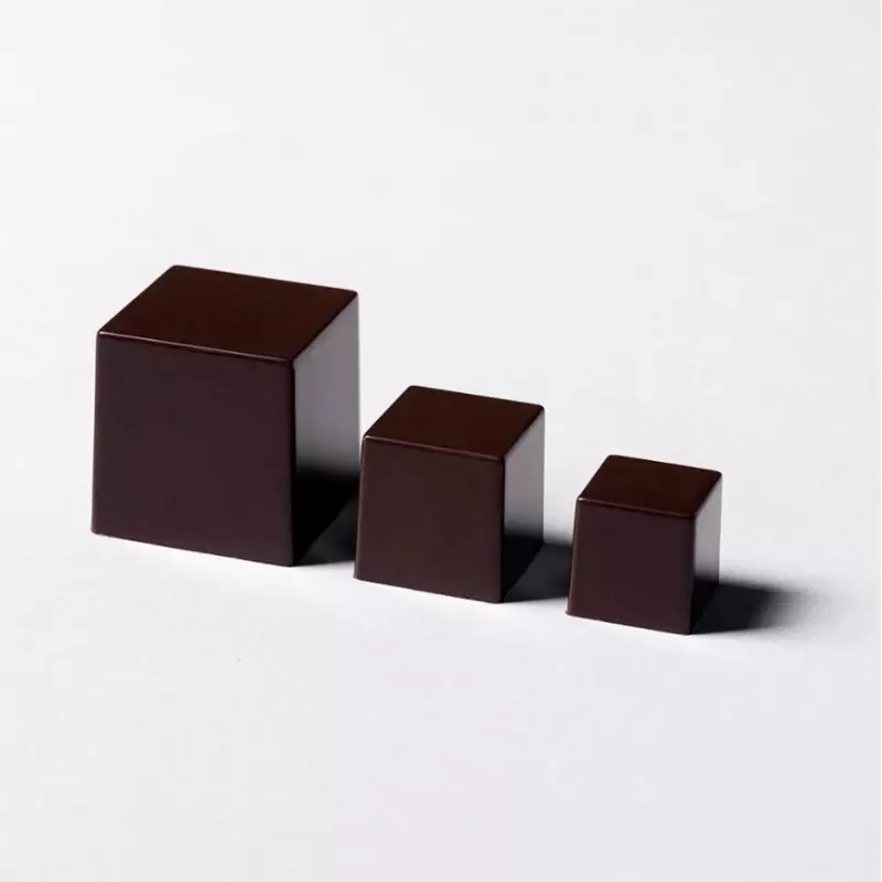 Pavoni Polycarbonate Cubo Chocolate Cube Mold - Ramon Morató - 20mm x 20mm x h 20mm - 32 cavity - 9ml Pavoni Polycarbonate Cubo Chocolate Cube Mold - Ramon Morató - 20mm x 20mm x h 20mm - 32 cavity - 9ml