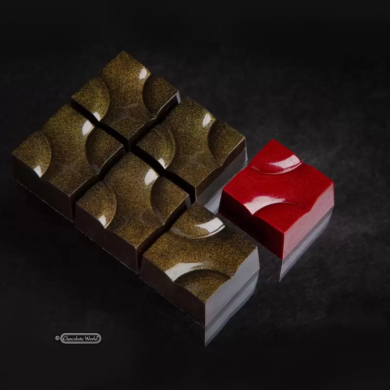 Polycarbonate Bumpy Cube Chocolate Mold by Nora Chokladskola - 28mm x 28mm x h 15.5mm - 12.8gr - 21 cavity Polycarbonate Bumpy Cube Chocolate Mold by Nora Chokladskola - 28mm x 28mm x h 15.5mm - 12.8gr - 21 cavity
