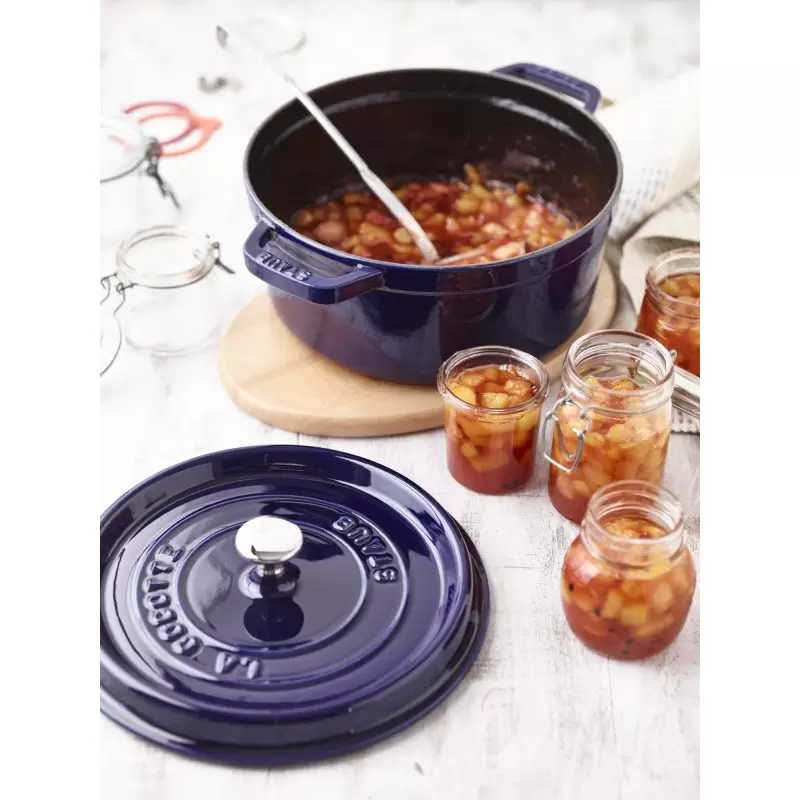 Staub 5.5-qt Round Dutch Oven - Dark Blue Staub 5.5-qt Round Dutch Oven - Dark Blue