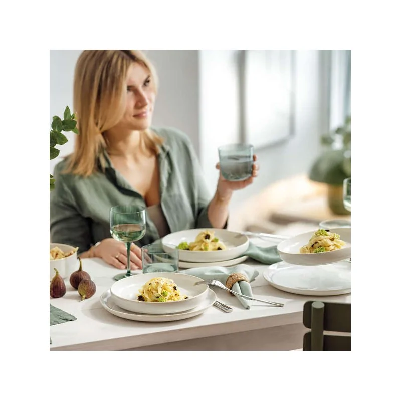 Villeroy & Boch Crafted Breeze Collection Fine Porcelain Flat plate - 260 x 260 x 20 mm - 6 pcs set. Villeroy & Boch Crafted Breeze Collection Fine Porcelain Flat plate - 260 x 260 x 20 mm - 6 pcs set.