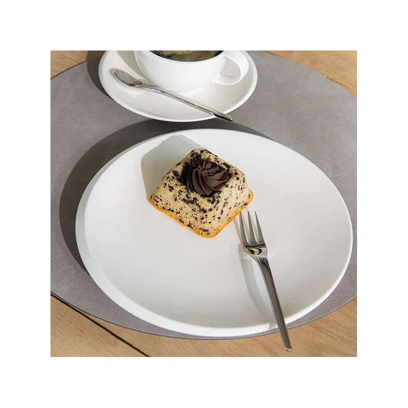 Villeroy & Boch NewMoon Beige Collection Fine Porcelain Flat plate - 240 x 240 x 25 mm - 6 pcs set. Villeroy & Boch NewMoon Beige Collection Fine Porcelain Flat plate - 240 x 240 x 25 mm - 6 pcs set.