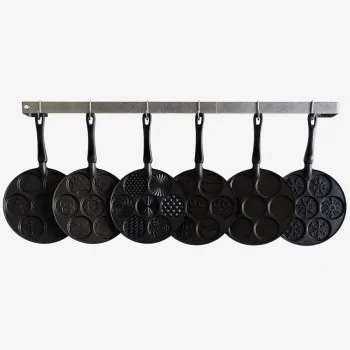 Nordic Ware Cast Aluminum Patterns Pancake Pan - 7 Cavities