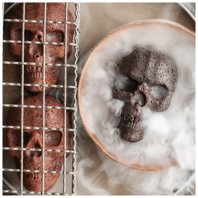 Nordic Ware Cast Aluminum Haunted Skull Cakelet Pan - 6 Cavity Nordic Ware Cast Aluminum Haunted Skull Cakelet Pan - 6 Cavity