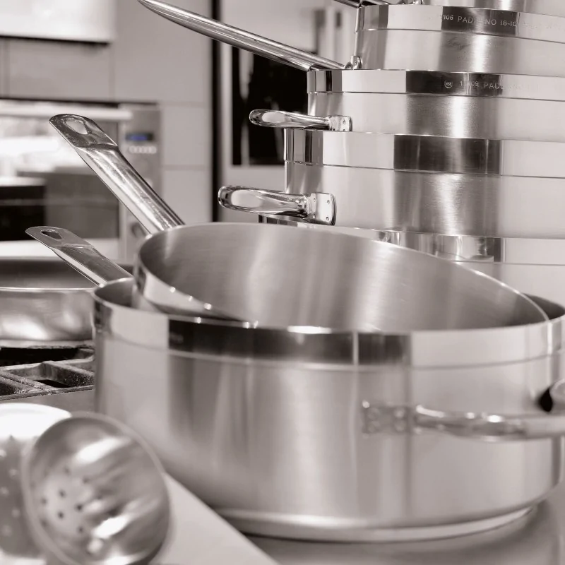 Paderno Grand Gourmet Stainless Steel Saute Pan - 1 3/8 qts - D: 6 1/4" H: 2 1/2"