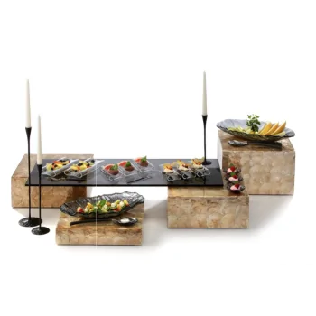 Elegant Luxor Buffet Display - Resin - Shell Imitation - Golden Finish - 38 x 38 x 24 cm