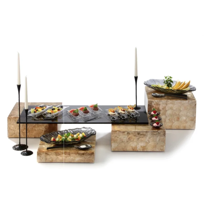 Elegant Luxor Buffet Display - Resin - Shell Imitation - Golden Finish - 38 x 38 x 24 cm
