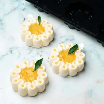 Pavoflex Professional Single Portion Silicone Mold - Wave by Jérôme de Oliveira - ø 80 mm x 63 h mm - 12 cavity - 115ml