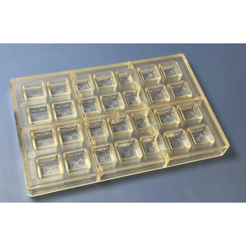 Thermoformed Polycarbonate Square Praline Chocolate Mold - Orient - 28 cavity - 25 mm x 25 mm x h 15 mm - 10gr Thermoformed Polycarbonate Square Praline Chocolate Mold - Orient - 28 cavity - 25 mm x 25 mm x h 15 mm - 10gr