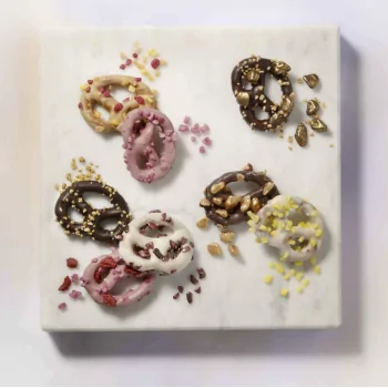 Edible Dessert Toppings - Scarlet Metalic Flakes - 350gr