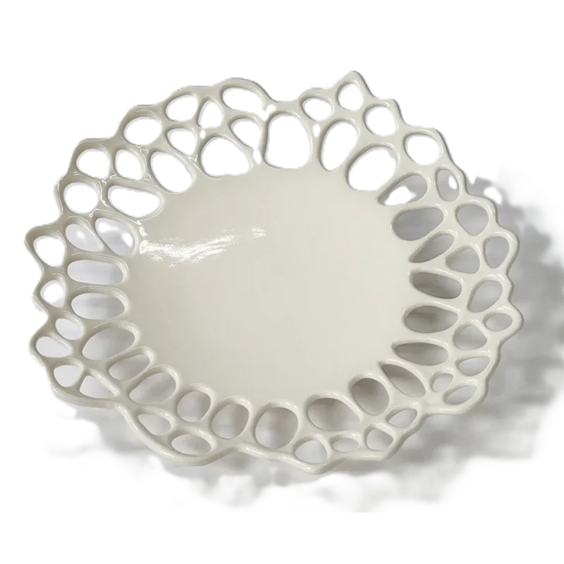 Artisanal Stoneware Ethereal Plate in Clear White Finish - Dia: 22 cm H: 3 cm - Case of 6