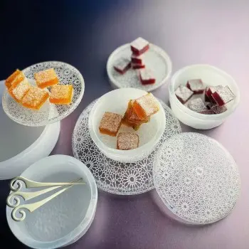 My Glass Studio Bento Box, Cream - Set of 3 - Dia: 19 cm, H: 5 cm