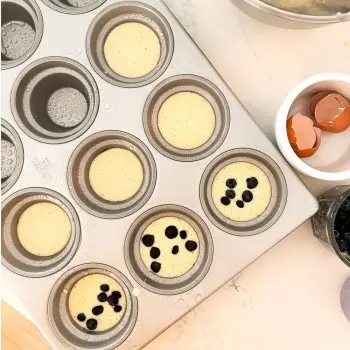 Aluminized Steel Large Crown Muffin Pan 6 Oz. 18"x13"x2" - 12 Cups (3 x 4) - Silicone Glazed Non-Stick Coating