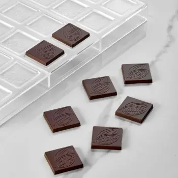 Pavoni Italia Professional Polycarbonate Napolitain Chocolate Praline Mold - 32 mm x 32 mm h x 4.5 mm - 5 gr - 24 cavity