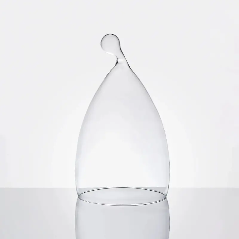 Designer Echoes Conical Large Cloche With Smoker Hole - 300 x 300 x 420 mm Designer Echoes Conical Large Cloche With Smoker Hole - 300 x 300 x 420 mm