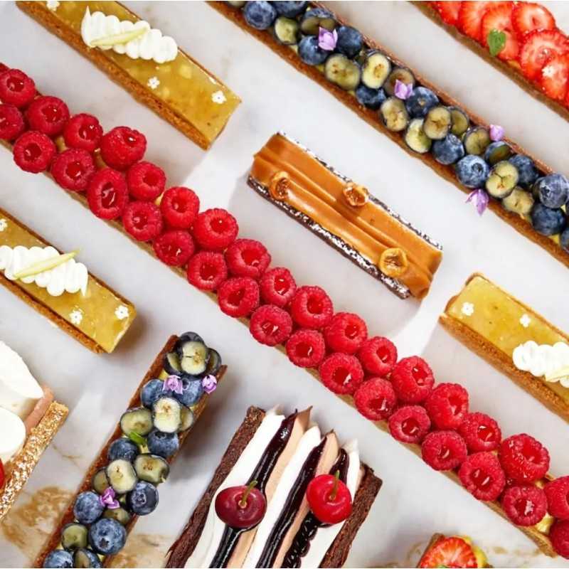 Deluxe Bi Frame Macaron Cardboard with window Box - 6 Macarons - Matte White - Pack of 80 Deluxe Bi Frame Macaron Cardboard with window Box - 6 Macarons - Matte White - Pack of 80