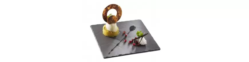 Plastic Plates and Trays