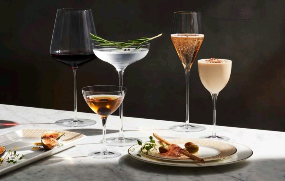 GLASSWARE UNIVERSE